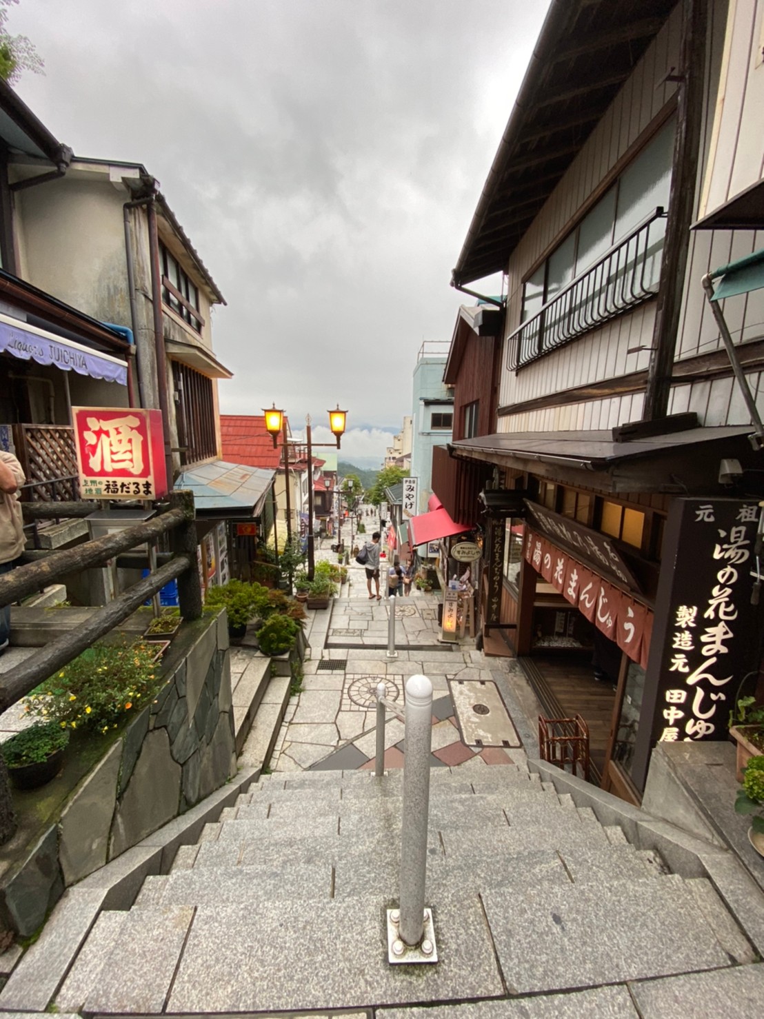 伊香保温泉の石段街の実写写真