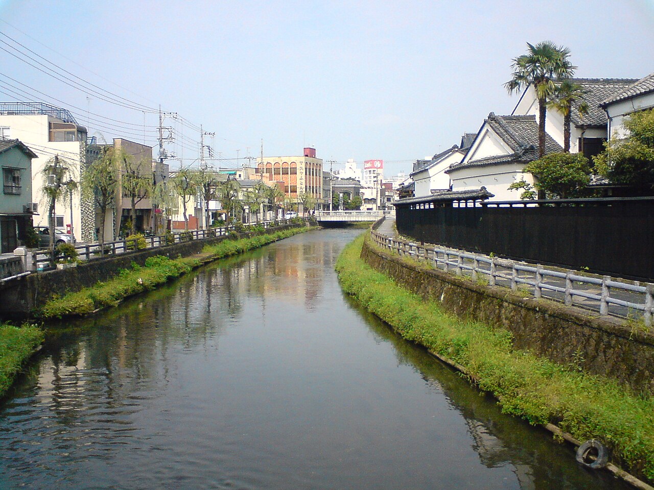 栃木市の巴波川の実写写真